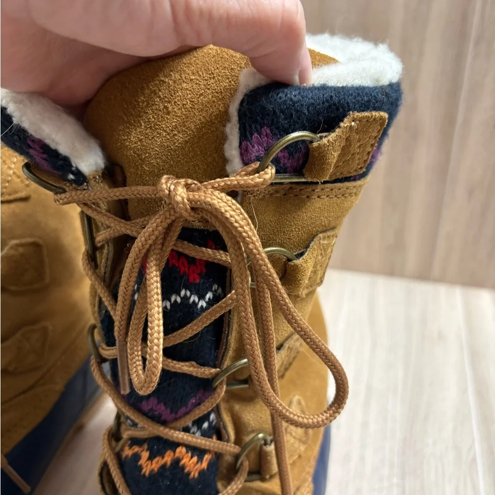 *Khombu Kristie Brown Suede and Blue Rubber Winter Duckboots #IR